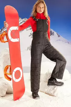 Winter Essentials/Ski Collection Черный комбинезон из водоотталкивающей парашютной ткани Trendyol
