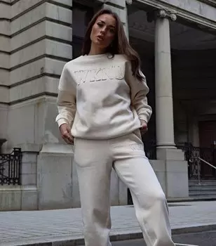 WKNDGIRL Оверсайз-джоггеры с аппликацией из камня и логотипом WKNDGIRL, светло-серый