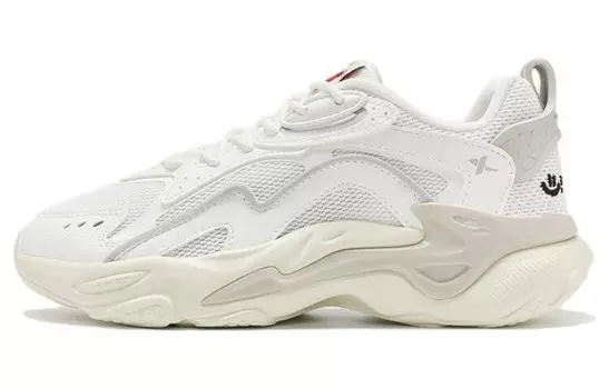 XTEP Red Flame TD Lifestyle Shoes Women's Low-top White