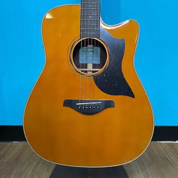 Yamaha A5R ARE Dreadnought Cutaway в цвете Vintage Natural с футляром A5R ARE Dreadnought Cutaway in Vintage Natural with Case