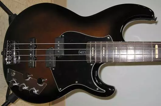 Yamaha BB734A-DCS 4-х струнная с активной электроникой 2010-х годов - Dark Coffee Sunburst BB734A-DCS 4-String Electric Bass Guitar Active Electronics