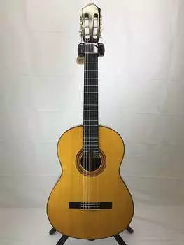 Yamaha CG162S Classical с верхом из ели Yamaha CG162S Classical w/ spruce top