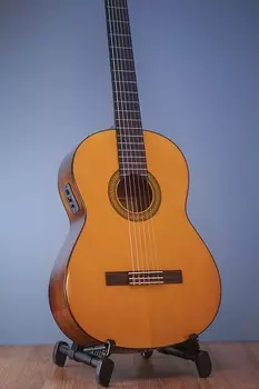 Yamaha CGX102 Классический - Натуральный