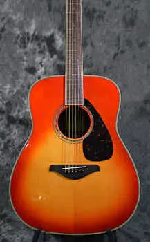 Yamaha FG830 Dreadnought Acoustic Autumn Burst с БЕСПЛАТНОЙ доставкой в ​​тот же день