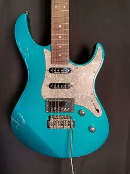 Yamaha Pacifica 612V11X Бирюзово-зеленый металлик