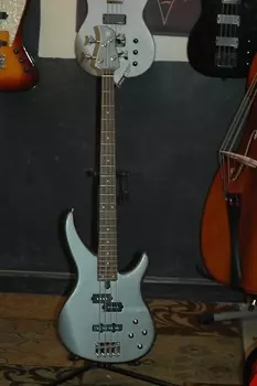 Yamaha TRBX204FM Bass 2020 серый металлик