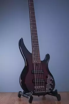 Yamaha TRBX605FM Темно-красный взрыв TRBX605FM Dark Red Burst