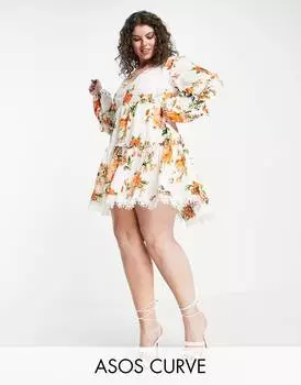 Ярусное мини-платье с цветочным принтом и кружевными вставками ASOS DESIGN Curve