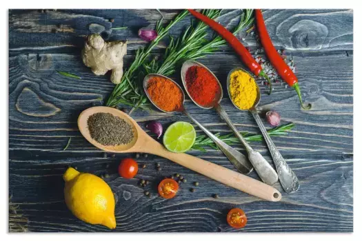 Задняя стенка для кухни Artland "Специи в металлических ложках", (1 шт.), брызговик алюминий на клейкой ленте, легко монтируется 70х65 см, зеленый