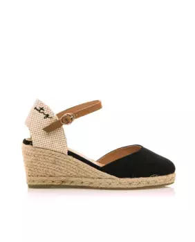 Закрытые женские босоножки на танкетке на джутовой подошве Mustang, черный