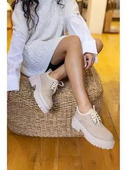 Замшевые классические женские туфли на толстой подошве BeStyle