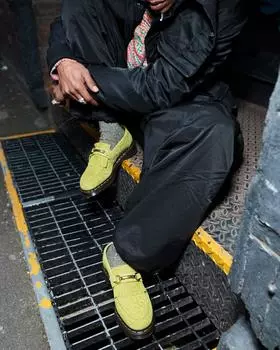 Замшевые лоферы-килти с тиснением Adrian Snaffle Repello Dr. Martens