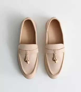 Замшевые лоферы Truffle Off White с кисточками и подвесками Truffle, белый