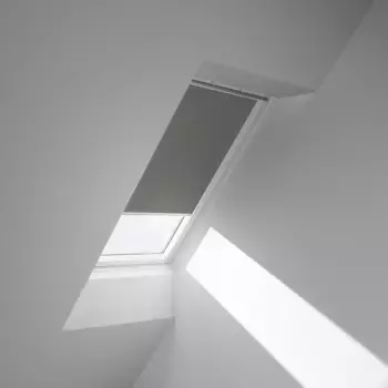 Затемняющие рулонные шторы VELUX «DKL CK02 0705SWL», затемнение, затемнение, без сверления, на направляющих, белые направляющие и ручка, цвет Grau + wei
