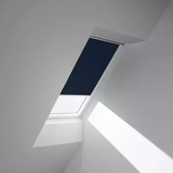 Затемняющие рулонные шторы VELUX «DKL CK06 1100SWL», затемнение, затемнение, без сверления, на направляющих, белые направляющие и ручка, цвет Dunkelblau + wei