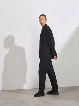 Зауженные брюки из текстурированной натуральной шерсти Raey, синий