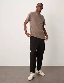 Зауженные книзу брюки-джоггеры ASOS DESIGN со складками черного цвета