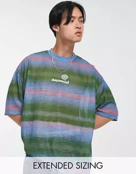 Зеленая и синяя футболка оверсайз с размытыми полосками ASOS Daysocial