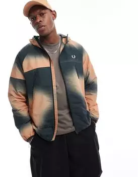 Зеленая куртка-ракушка с принтом Fred Perry