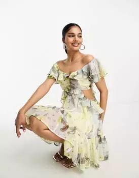 Зеленое мини-платье с рюшами и глубоким подолом с открытыми плечами ASOS DESIGN