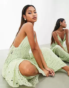 Зеленое платье макси с присборенной талией и принтом ASOS EDITION