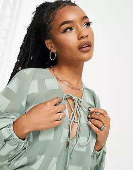 Зеленое платье мини с глубоким вырезом и юбкой-годе ASOS DESIGN Petite