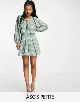 Зеленое платье мини с глубоким вырезом и юбкой-годе ASOS DESIGN Petite