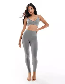 Зеленые бесшовные леггинсы Vero Moda