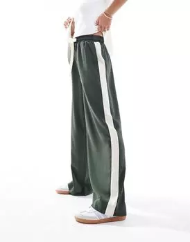 Зеленые брюки с контрастными вставками ASOS DESIGN