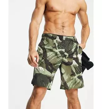 Зеленые камуфляжные шорты Nike Running Element