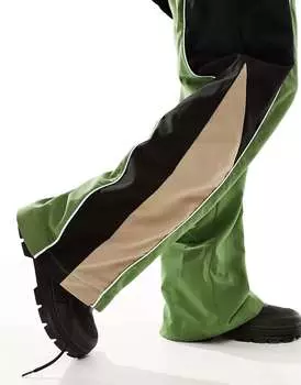 Зеленый спортивный костюм COLLUSION