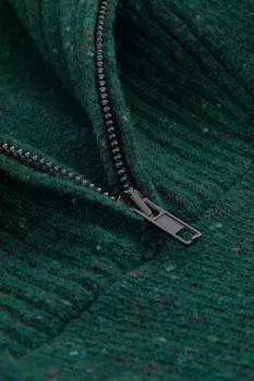 Зеленый свитер в крапинку с застежкой на шее Celtic & Co. , зеленый