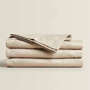 Жаккардовая скатерть Zara Home с цветочным узором, натуральный
