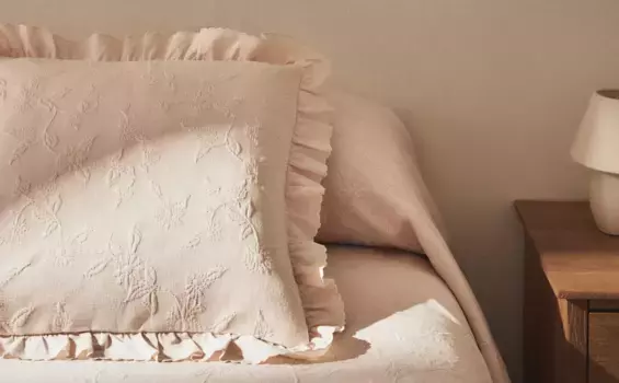 Жаккардовый чехол на подушку Zara Home, розовый