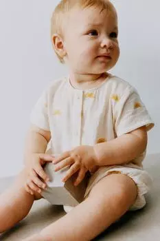Жаккардовый комбинезон с солнечным принтом ZARA, цвет Ecru/Yellow