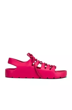 Желейные сандалии на шнуровке Bottega Veneta, цвет Cranberry
