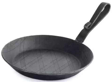 Железная сковорода с изогнутой ручкой 24см TAMLED