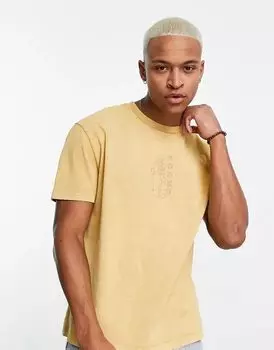 Желтая футболка свободного кроя ASOS с принтом «ковбой» на груди