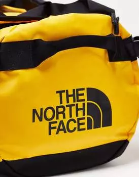 Желтая спортивная сумка среднего размера The North Face Base Camp объемом 71 л