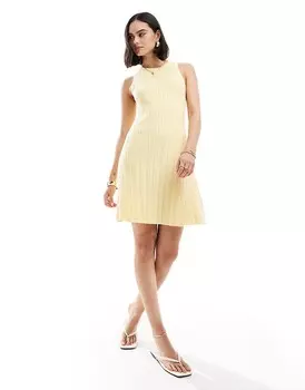 Желтое вязаное свободное платье-борцовка Vero Moda