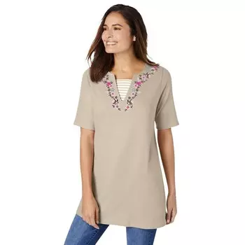 Женщина в женской многослойной тунике больших размеров на 7 дней с вышивкой Woman Within, цвет Natural Khaki Flower