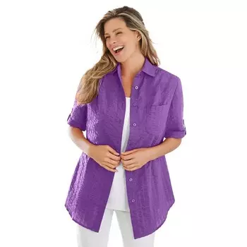 Женщина в женской рубашке из жатого хлопка на пуговицах с короткими рукавами больших размеров Woman Within, цвет Pretty Violet