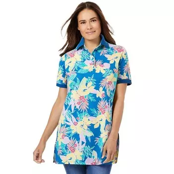 Женщина в женской рубашке поло с короткими рукавами и идеальным принтом больших размеров Woman Within, цвет Bright Cobalt Multi