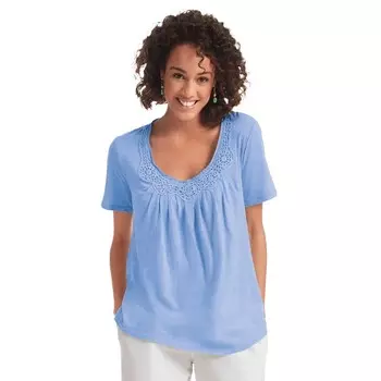 Женщина в женском трикотажном топе больших размеров с отделкой крючком Woman Within, цвет French Blue