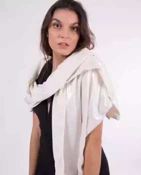 Женская бархатная шаль белого цвета MR Complements, белый