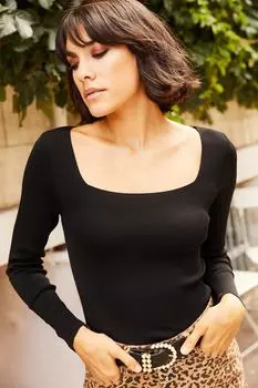Женская базовая трикотажная блузка черного цвета с квадратным воротником Olalook, черный