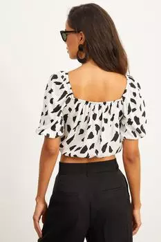 Женская белая короткая блузка с рисунком DA143 Cool & Sexy, белый