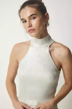 Женская блестящая трикотажная блузка цвета металлик серого цвета с бретелькой на шее в рубчик Happiness Istanbul, металлик