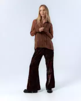 Женская блузка с круглым вырезом и рукавами-буфами Лара Niza, светло-коричневый