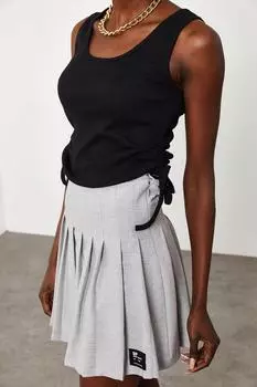 Женская черная майка со сборками сбоку XHAN, черный